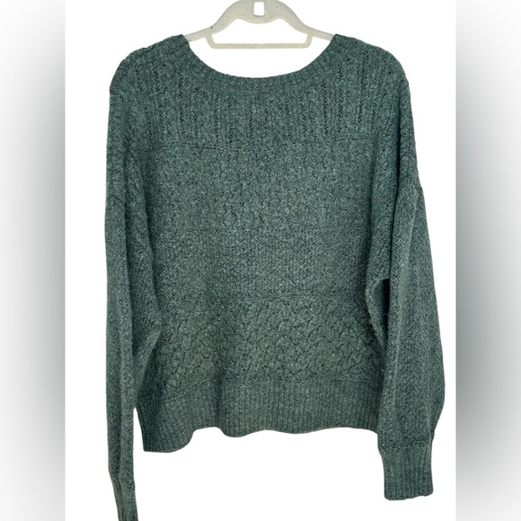 Old‎ Navy Women's Oversized Rounded Neck Balloon Sleeve Sweater Size XL Green - Picture 2 of 6